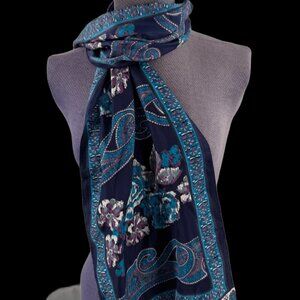 Oscar by Oscar De La Renta 100% Silk Paisley Scarf Blue